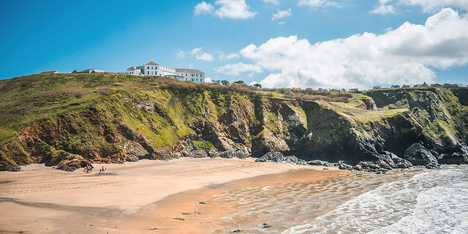 Polurrian on the Lizard has an exceptional clifftop location with uninterrupted coastal views over Mount's Bay