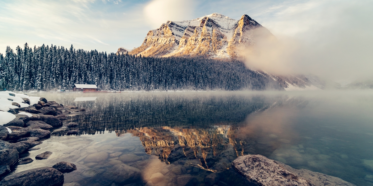 The resort is less than a 15-minute drive from Lake Louise